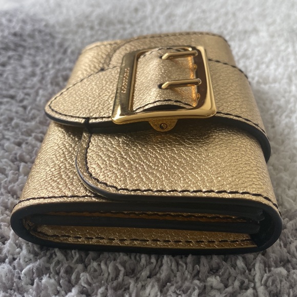 Burberry Gold compact wallet - Picture 5 of 11